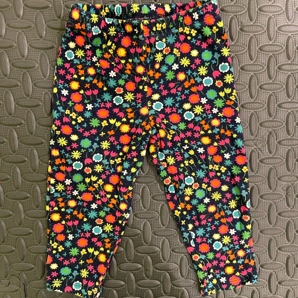 Carter’s leggings, 18 months
